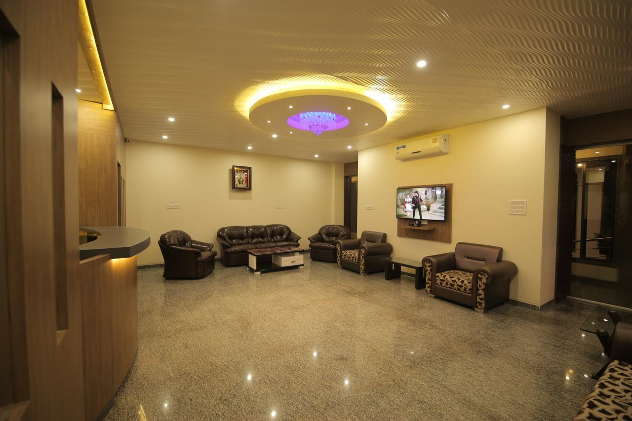 Saubhagya Inn International Lucknow Eksteriør billede